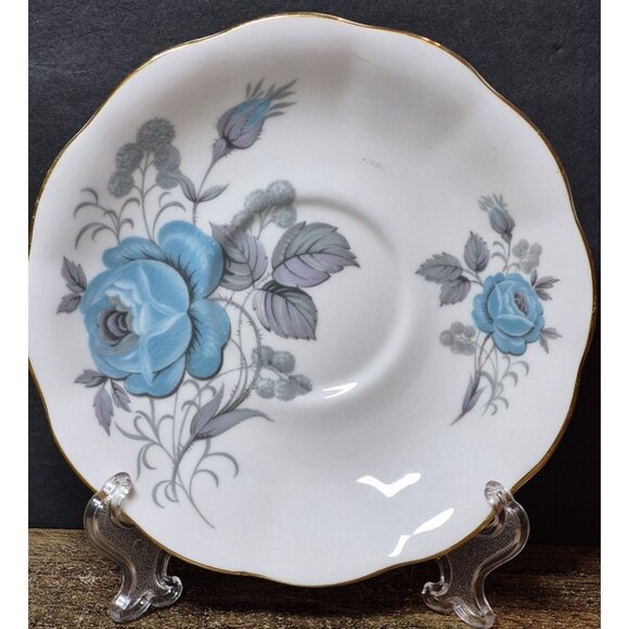Royal Standard Fine Bone China Blue Rose Footed Teacup & Saucer Set England 2121 - Picture 3 of 8